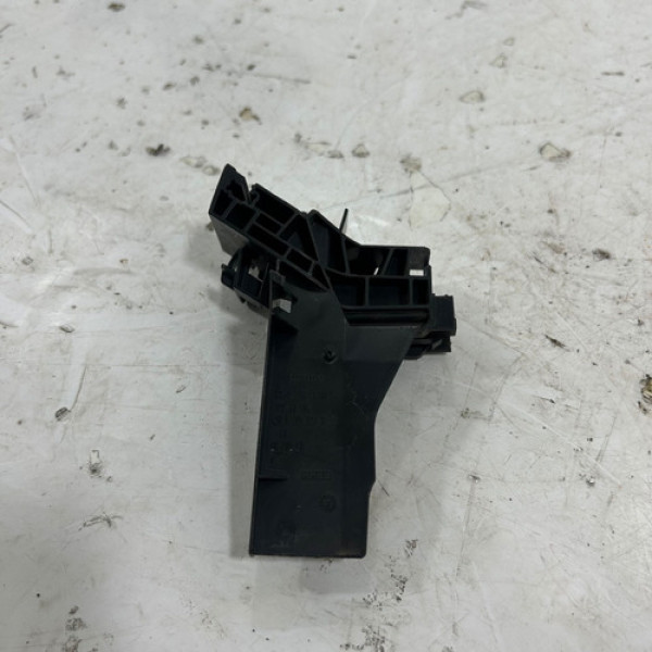 Suporte Fechadura Dianteira Direita Mercedes C200 2015 2018 Preto Dianteira