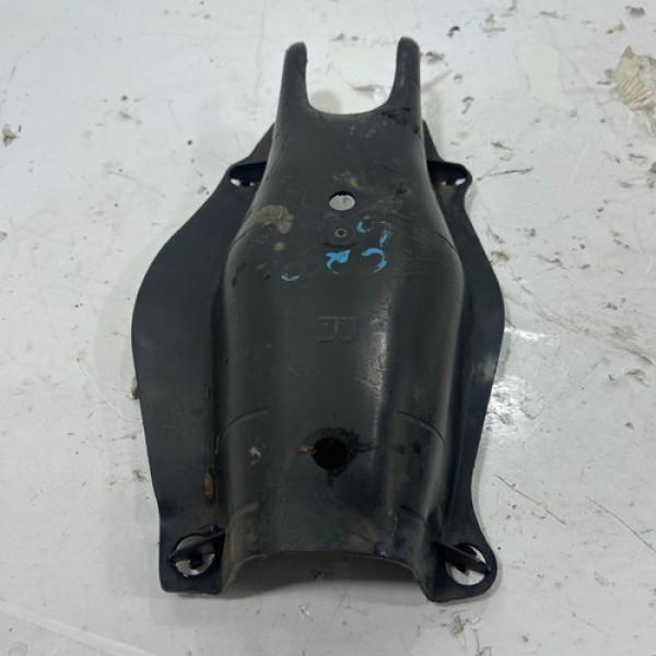 Protetor Bandeja Traseira Direita Mercedes C200 2015 A 2018