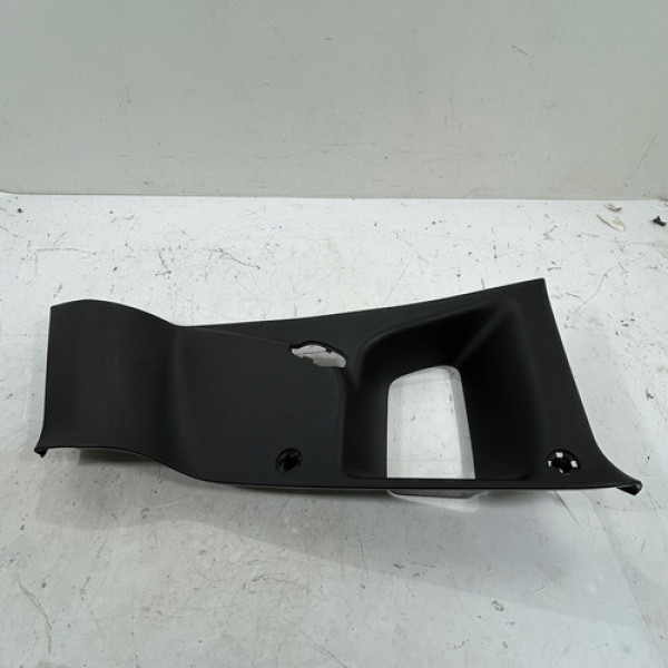 Acabamento Coluna Traseira Direita Jeep Renegade 2016 a 2021