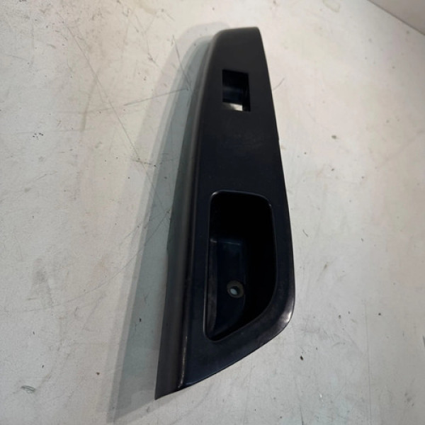 Moldura Botão Vidro Dianteiro Direito Toyota Etios 1.5 2015