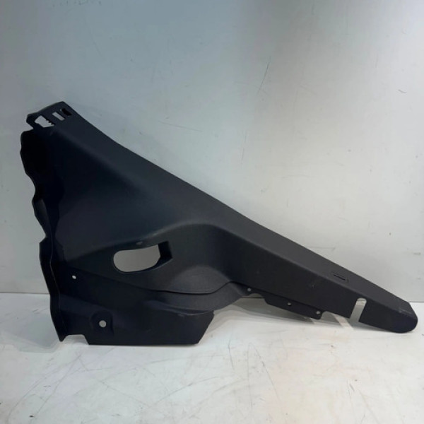 Acabamento Moldura Traseiro Direito Chevrolet Onix 2013 2019