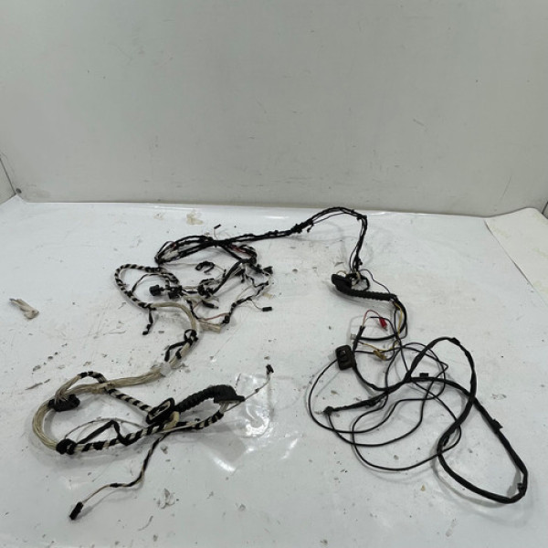 Chicote Tampa Traseira Volkswagen Tiguan 2.0 2011 A 2013