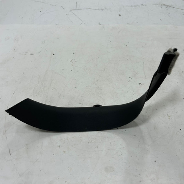 Moldura Superior Direita Tampa Bmw 120i 2016 a 2018