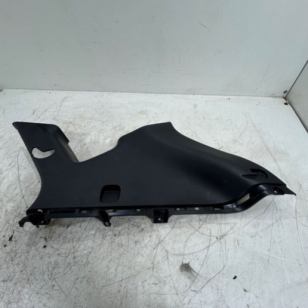 Moldura Coluna Traseira Direita Hyundai Ix35 2.0 2016 A 2018