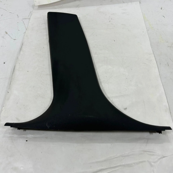 Moldura Inferior Coluna Esquerda Bmw 120i 2016 a 2018