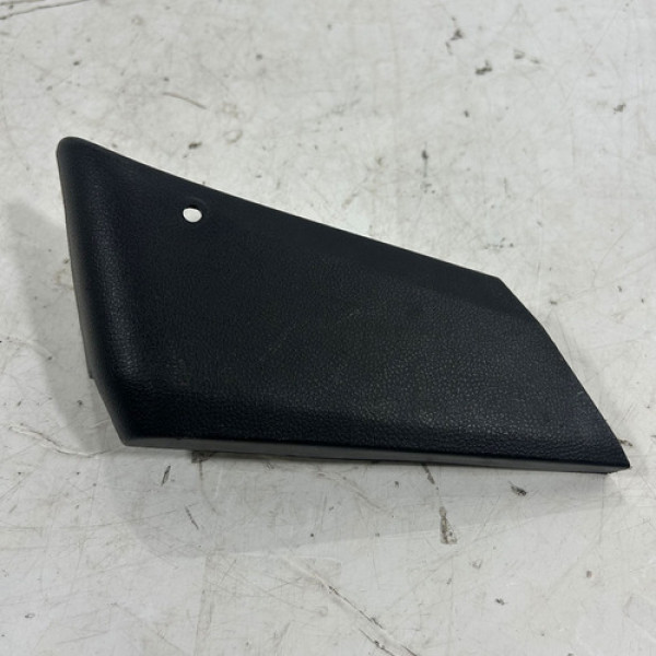 Moldura Banco Dianteiro Esquerdo Chevrolet Onix 2013 A 2019