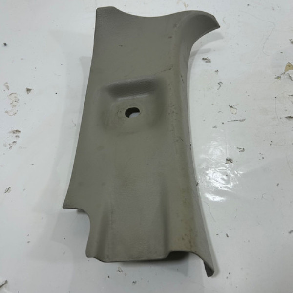 Acabamento Coluna Superior Esquerdo Ram 2500 5.9 2009 2010