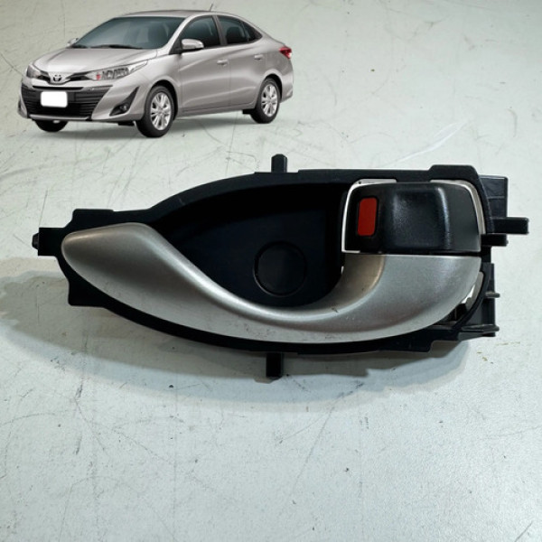 Maçaneta Porta Dianteira Direita Toyota Yaris 1.5 2019 2021 Cinza Dianteira