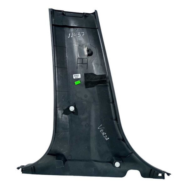 Moldura Coluna Central Direita Versa 2020 A 2023