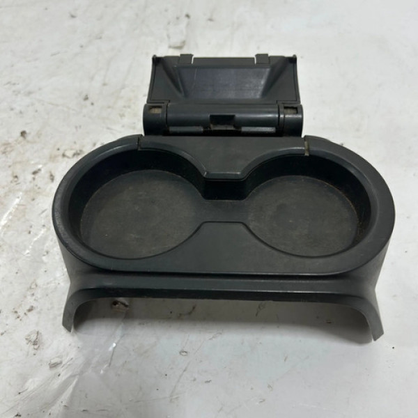 Porta Copo Traseiro Volkswagen Amarok 2012 A 2016 Detalhe Preto