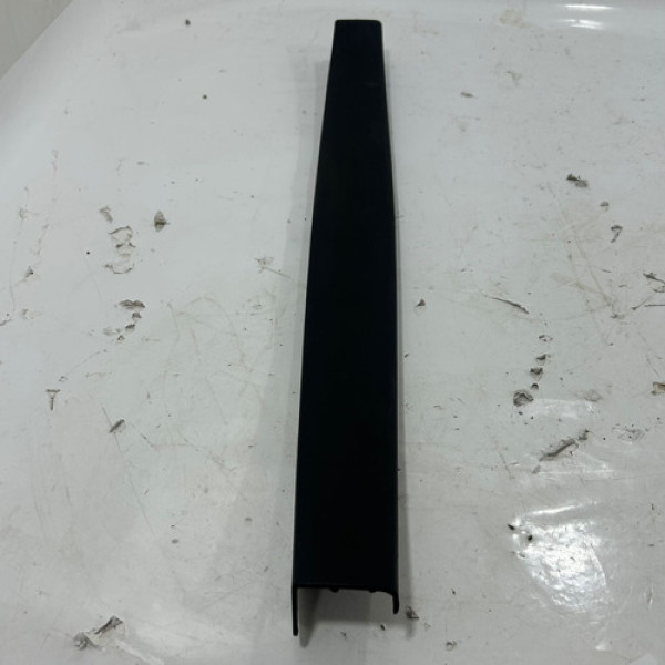 Friso Central Tampa Traseira Peugeot 308 2013 A 2016 Preto