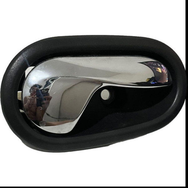 Maçaneta Puxador Interna Direito Sandero  2015 A 2019 Dianteira