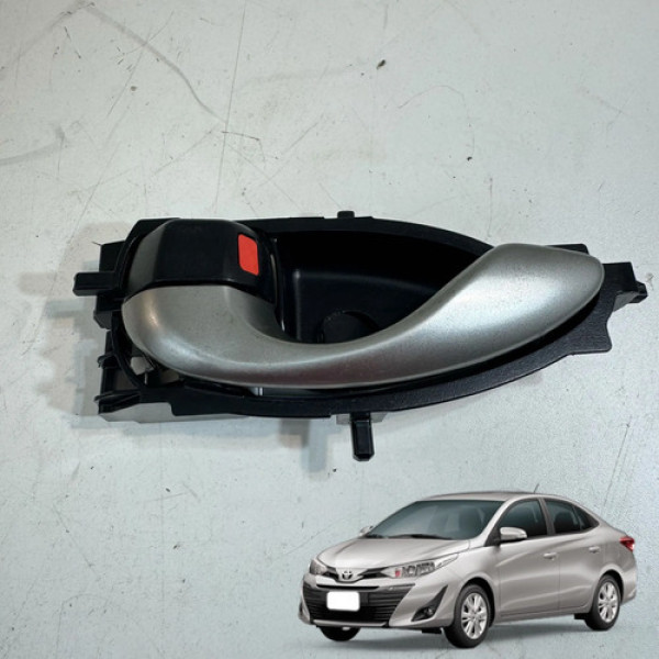 Maçaneta Porta Dianteira Esquerda Toyota Yaris 1.5 2019 2021 Cinza Dianteira