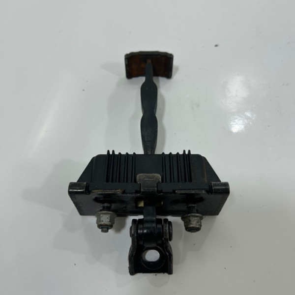 Limitador Porta Dianteira Esquerda Freelander 2 2011 2012