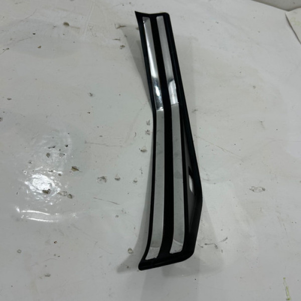 Soleira Porta Traseira Direita Bmw 120i 2.0 2014 A 2016 Preto