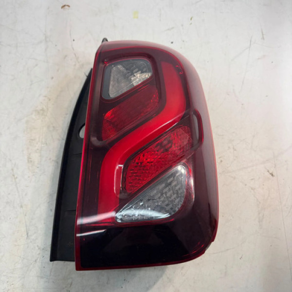 Lanterna Renault Duster 2016 2017 A 2020 Direita Original Direito/passageiro Vermelho