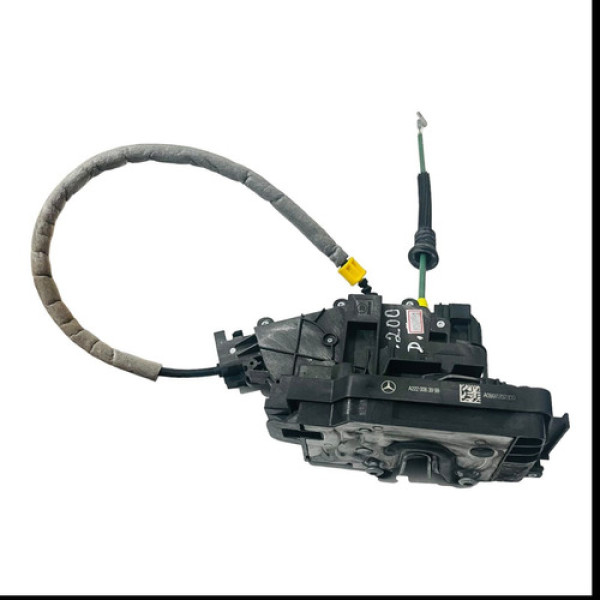 Fechadura Dianteira Esquerda  Mercedes C180 2015 A 2018