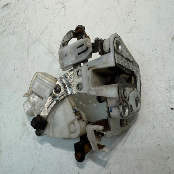 Fechadura Porta Traseira Direita Toyota Etios 1.5 2013 2015