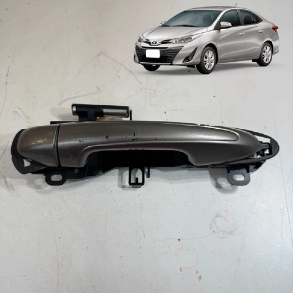 Maçaneta Porta Dianteira Direita Toyota Yaris 1.5 2019 2021 Cinza Dianteira