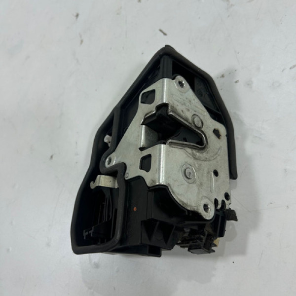 Fechadura Porta Dianteira Direita Bmw 125i 320i 2014 A 2017