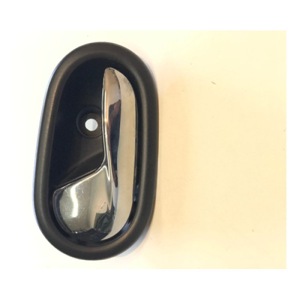 Maçaneta Dianteira Direita Sandero Logan 2015/18 C3842 Dianteira