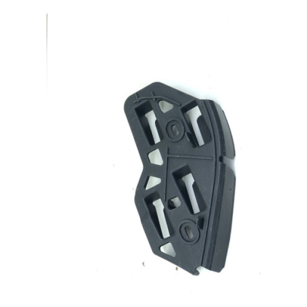 Guia Parachoque Dianteiro Direito Polo 2007 A 2011 C4584