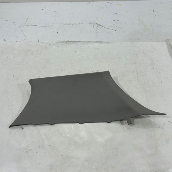 Moldura Coluna Direita Bmw 120i 2016 a 2018