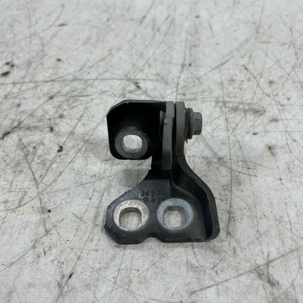 Dobradiça Da Porta Dianteira Esquerda Fiat Mobi 2018 A 2020