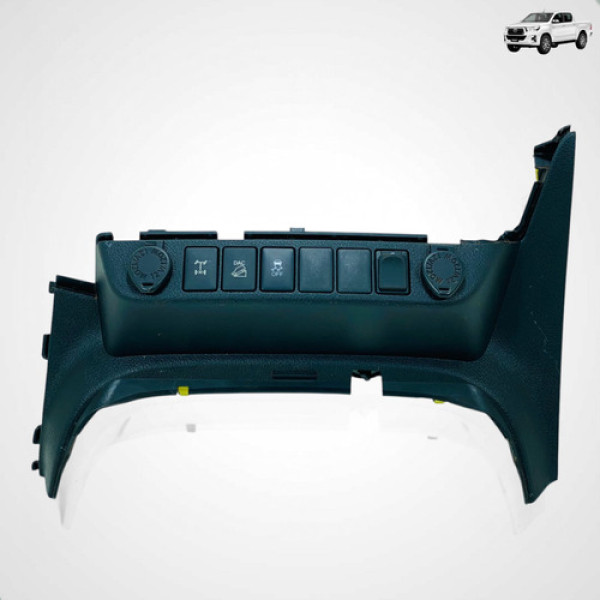 Moldura Botões Usb Tração E Off Hilux 2016 A 2024