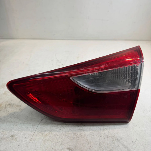 Lanterna Tampa Traseira Hyundai I30 2013 2014 2016 Direita Direito/passageiro Vermelho E Transparente