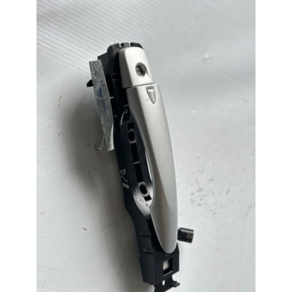 Maçaneta Externa Dianteira Esquerda Versa 2021 A 2022 C5966 Dianteira