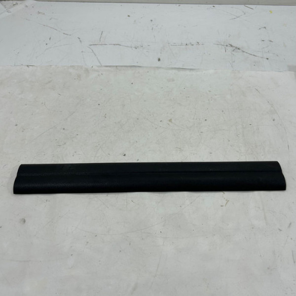 Soleira Porta Dianteira Esquerda Bmw 120i 2016 a 2018 Preto